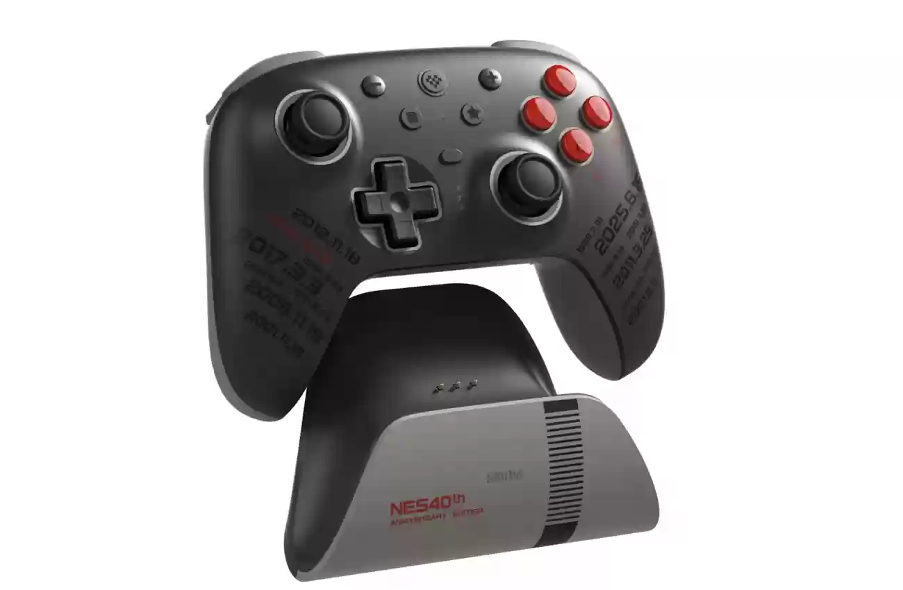 八位堂推出“任天堂NES游戏机40周年”主题限定外设硬件:无线手柄、机械键盘、蓝牙音箱