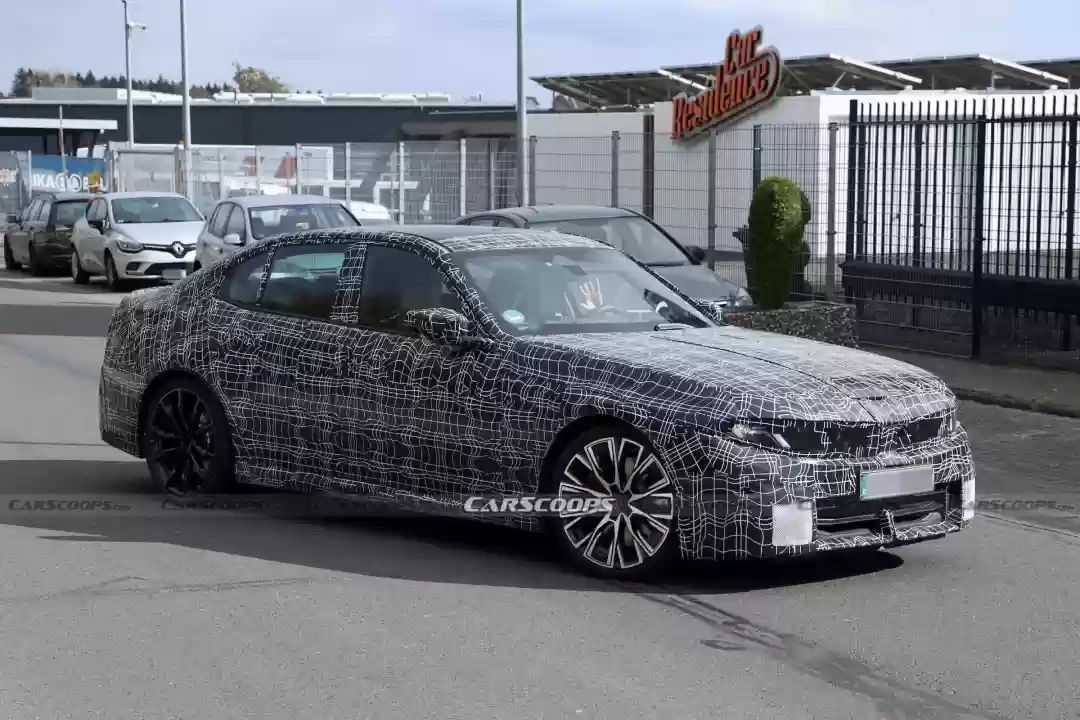 宝马M350伪装车细节