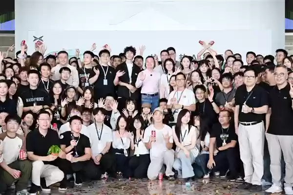 小鹏汽车乔迁广州新总部：有8万平公园+2万平餐厅