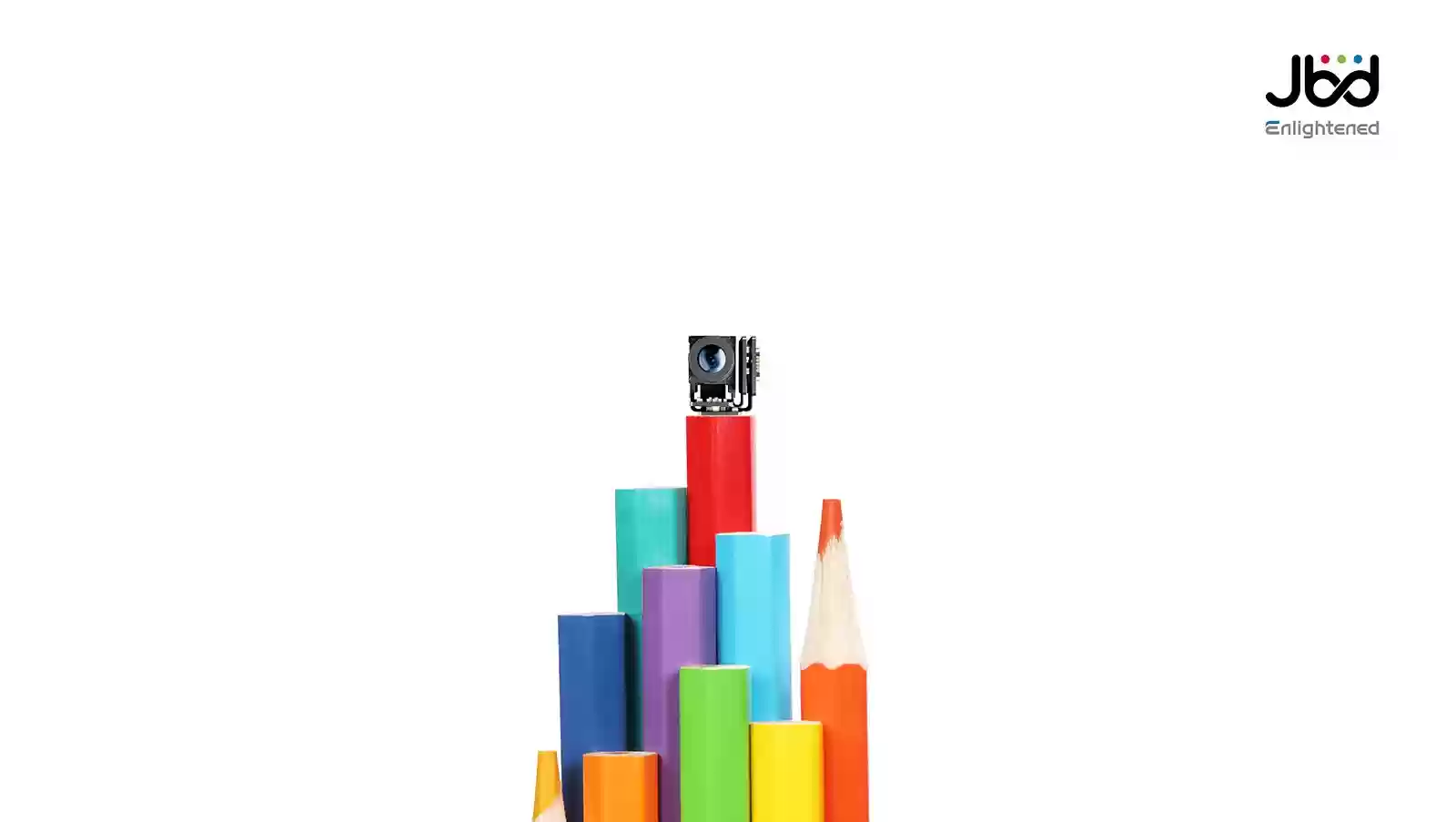 上海显耀发布走鹫Micro LED平台,2026年量产