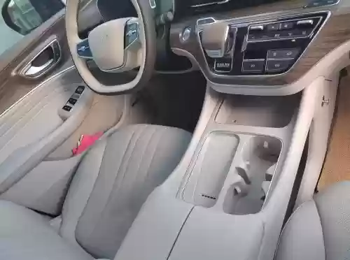 跻身七座 MPV 排行榜前十!荣威iMAX8 DMH续航智能全在线