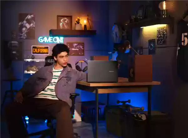 双11笔记本抄底指南!华硕无畏Pro16 2025国补后7K+ 办公创作游戏全拿捏