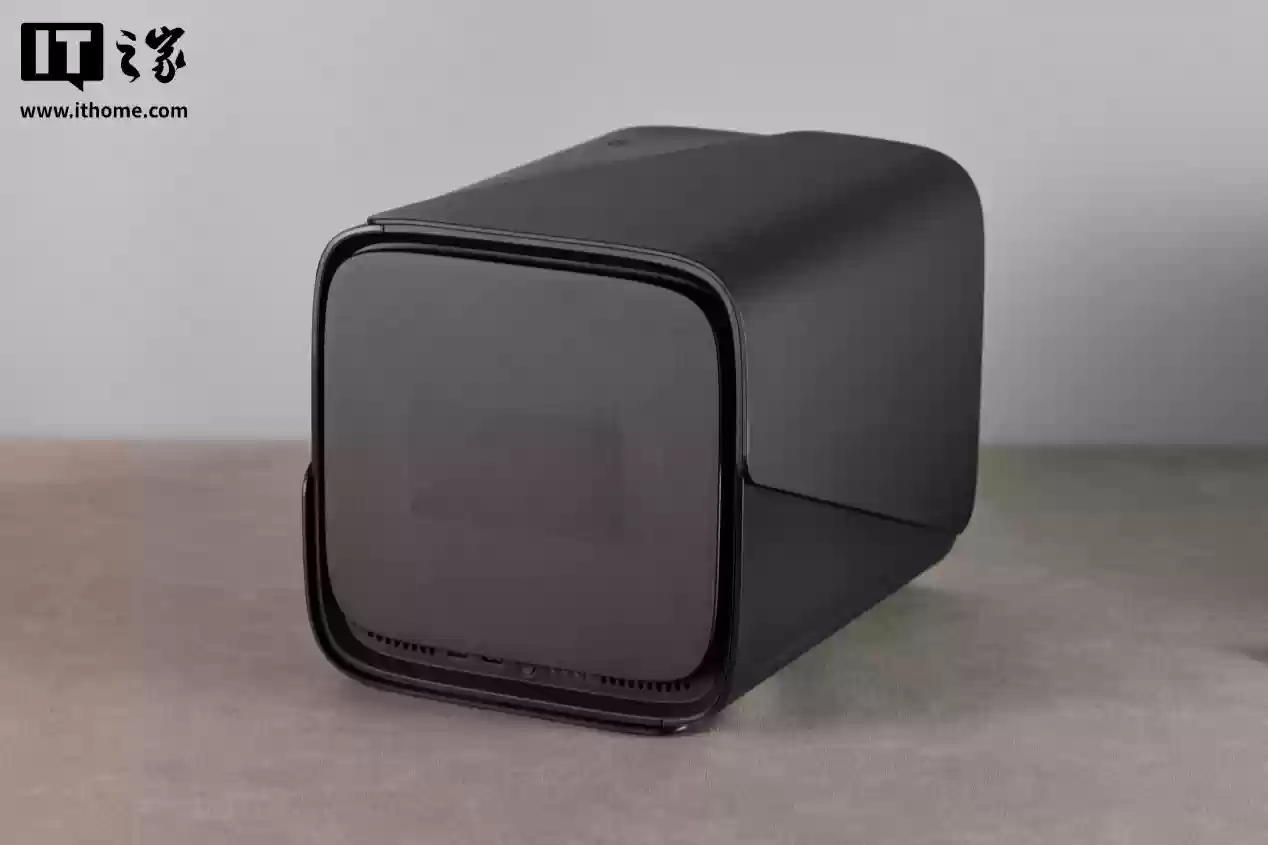 【IT之家评测室】Intel Core Ultra 225H + 万兆网口，跨代领先，极空间 Z425 私有云体验评测