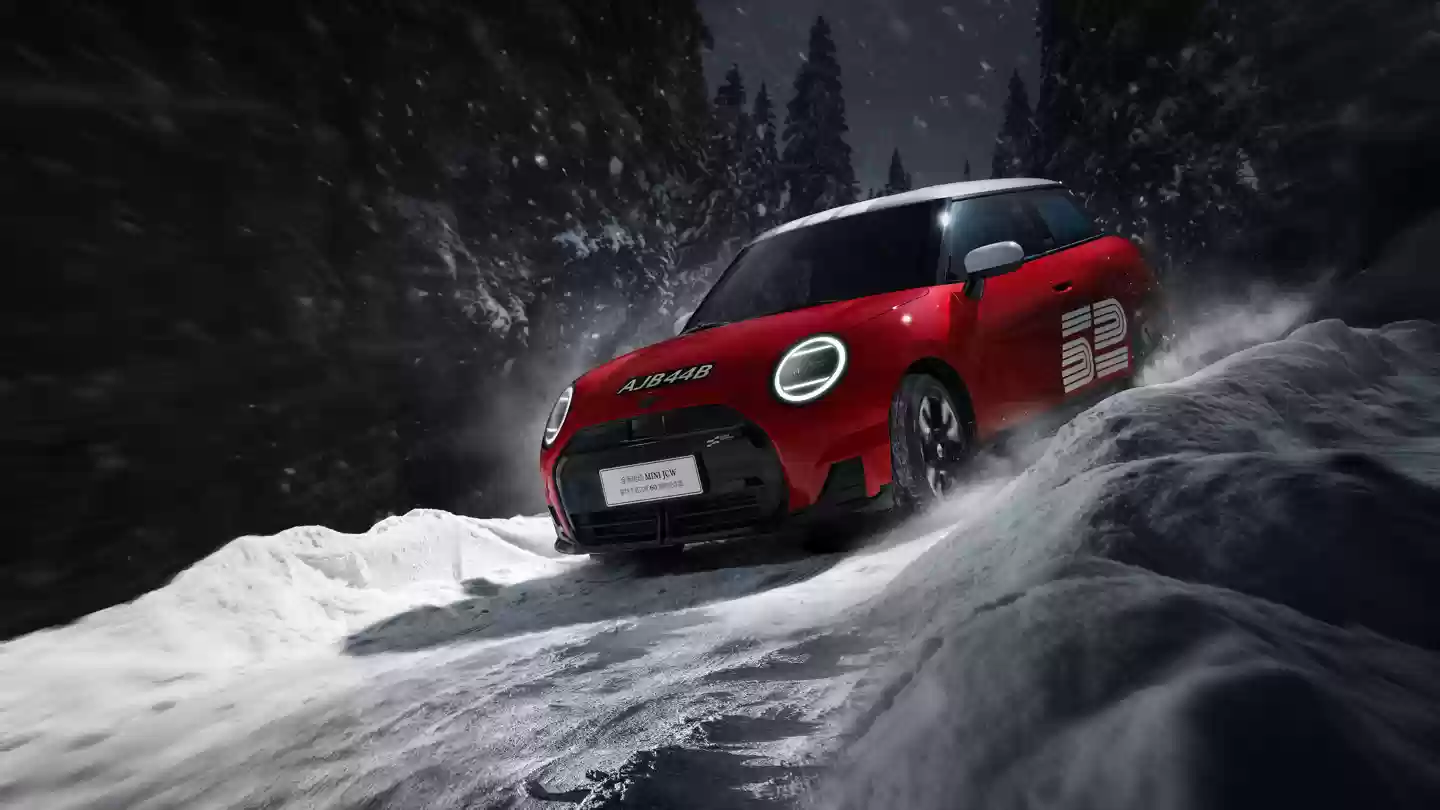 限时 24.68 万元、限量 100 台,全新电动 MINI JCW 蒙特卡洛之夜 60 周年纪念版上市