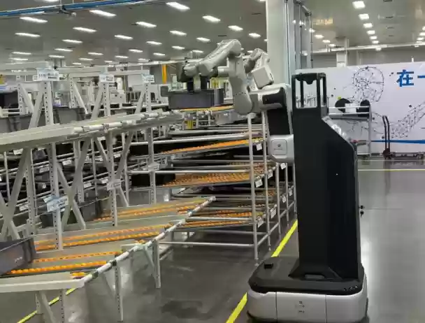 智元机器人合伙人王闯:我们是全球人形机器人出货最大企业,甚至比马斯克更大