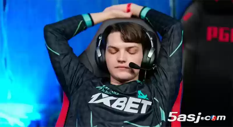 Mira坦言NAVI对决异常艰难!Aurora Gaming挺进BLAST Slam四强 Mira坦言NAVI对决异常艰难!Aurora Gaming挺进BLAST Slam四强