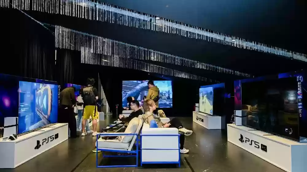 PS5 Pro国行版本10月29日正式发售，售价5599元起预售开启