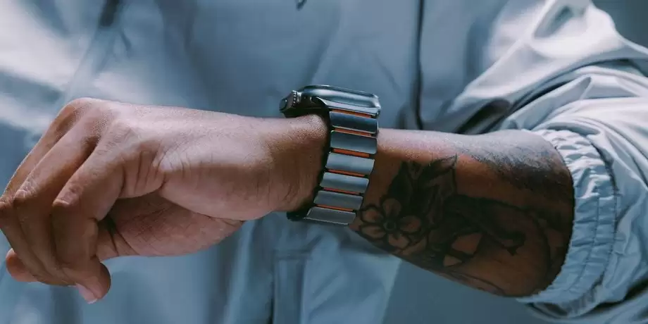 Nomad推出Apple Watch钛金属磁吸表带Stratos