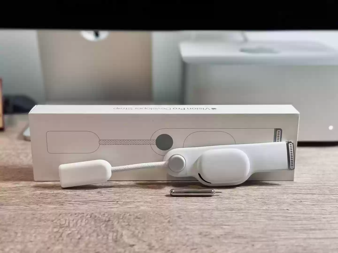 消息称苹果明日为 M5 Vision Pro 推新开发者头带，不完全兼容初代头显