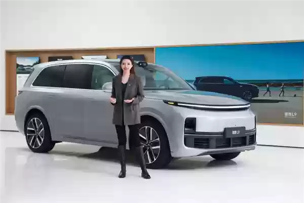 前“最美产品经理”宋紫薇 创业AI硬件首款产品曝光