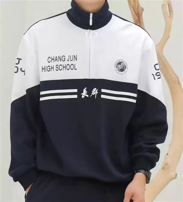 LV男士大衣撞衫中国校服：一个卖16000元 一个卖86元