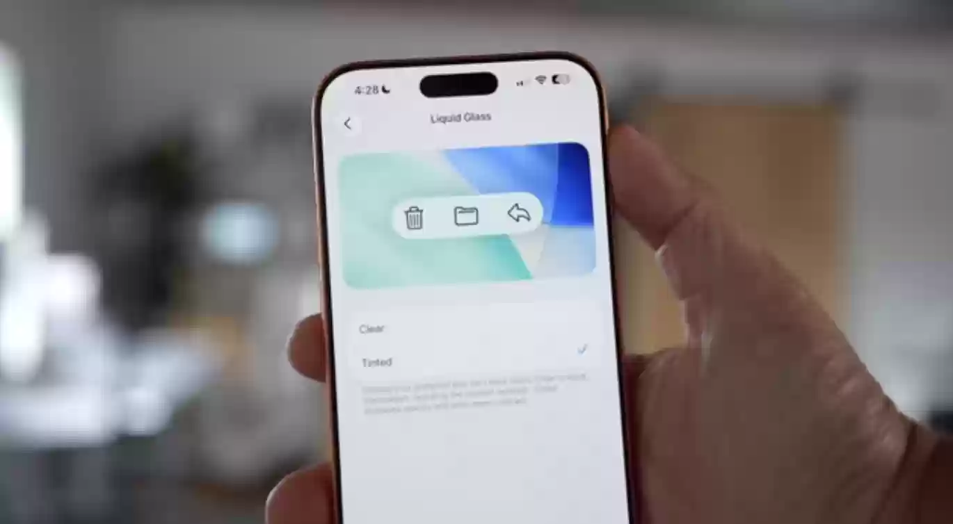 苹果 iOS / iPadOS 26.1 开发者预览版 Beta 4 发布:Apple 智能支持繁中、设置新增“透明度”选项