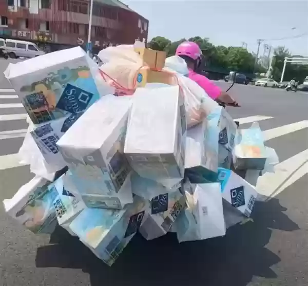 山姆回应配送员严重超载：将陆续改用三轮车运输大件货物