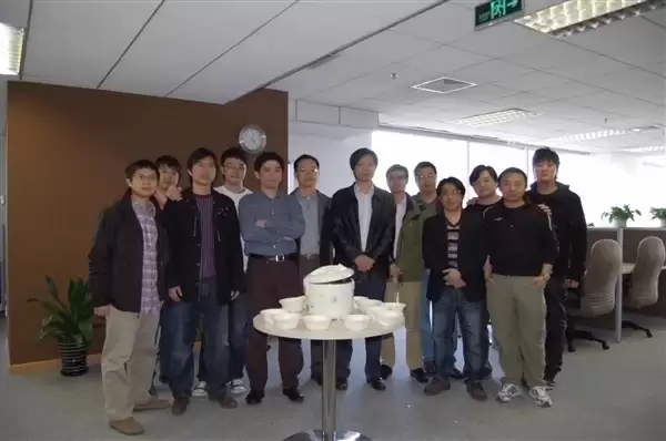 卢伟冰：雷军40岁创办小米 是出于对理想和使命的追求