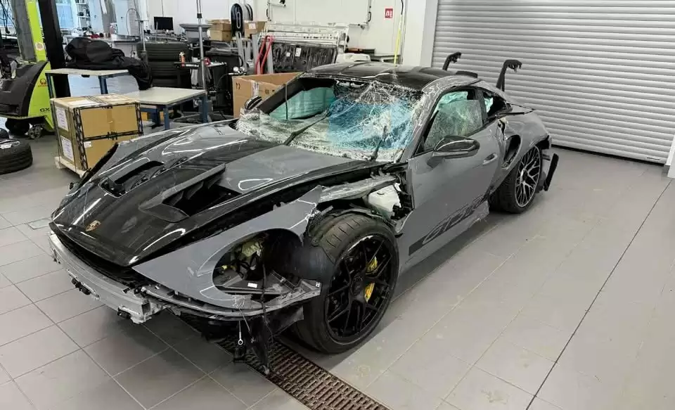 ropz天价座驾半价抛售!7万欧入手保时捷GT3 RS事故车,发动机变速箱竟完好无损? ropz天价座驾半价抛售!7万欧入手保时捷GT3 RS事故车,发动机变速箱竟完好无损?