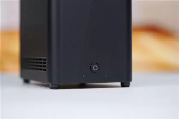 升级X86架构性能大提升！极空间Z2+ Ultra图赏