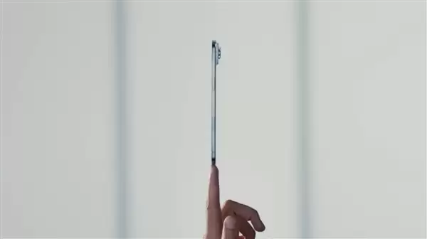 iPhone Air遇冷 苹果削减产量转向iPhone 17 Pro系列