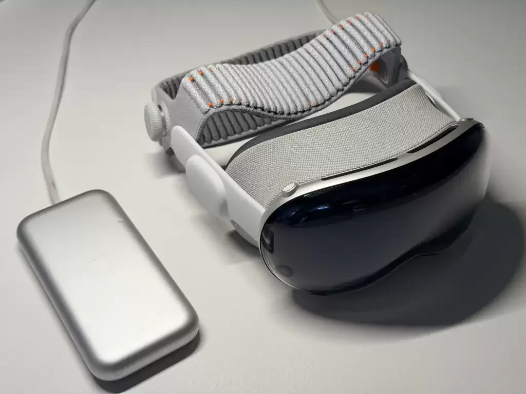 告别“压脸感”:苹果双环编织头带初体验,Vision Pro 头显最舒适搭档