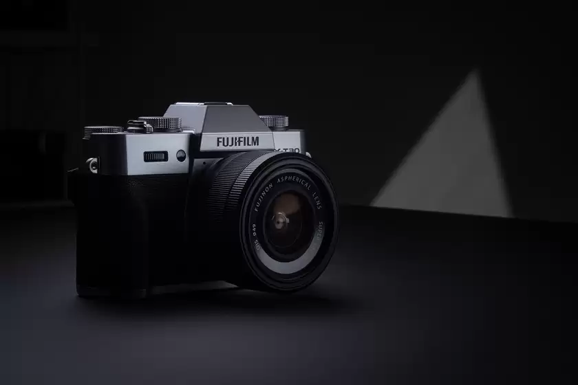 富士胶片发布新款无反数码相机「FUJIFILM X-T30 III」 富士胶片发布新款无反数码相机「FUJIFILM X-T30 III」