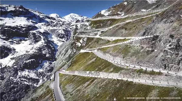 新款小鹏X9挑战“世界最危险公路”:连续极限弯一把过