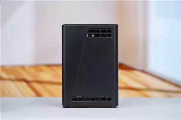 升级X86架构性能大提升！极空间Z2+ Ultra图赏