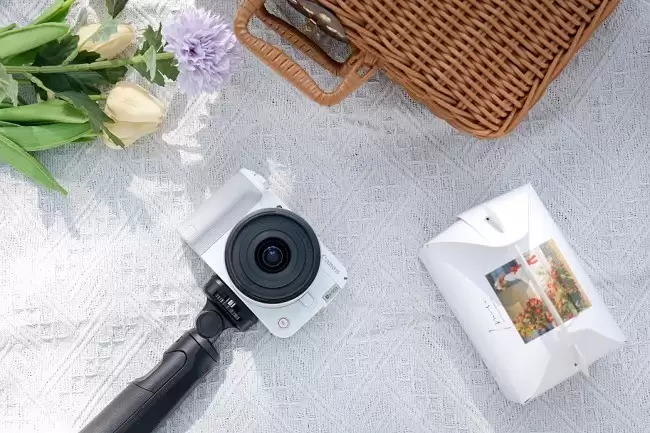 双十一微单怎么选?佳能R50V的便携、对焦和人像,一台全搞定!