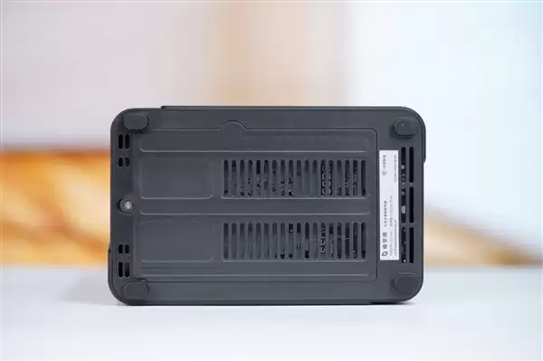 升级X86架构性能大提升！极空间Z2+ Ultra图赏