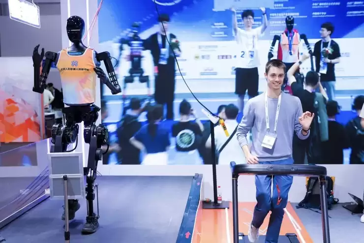 慧思开物SDK正式开放 北京人形加速构建具身智能生态新格局