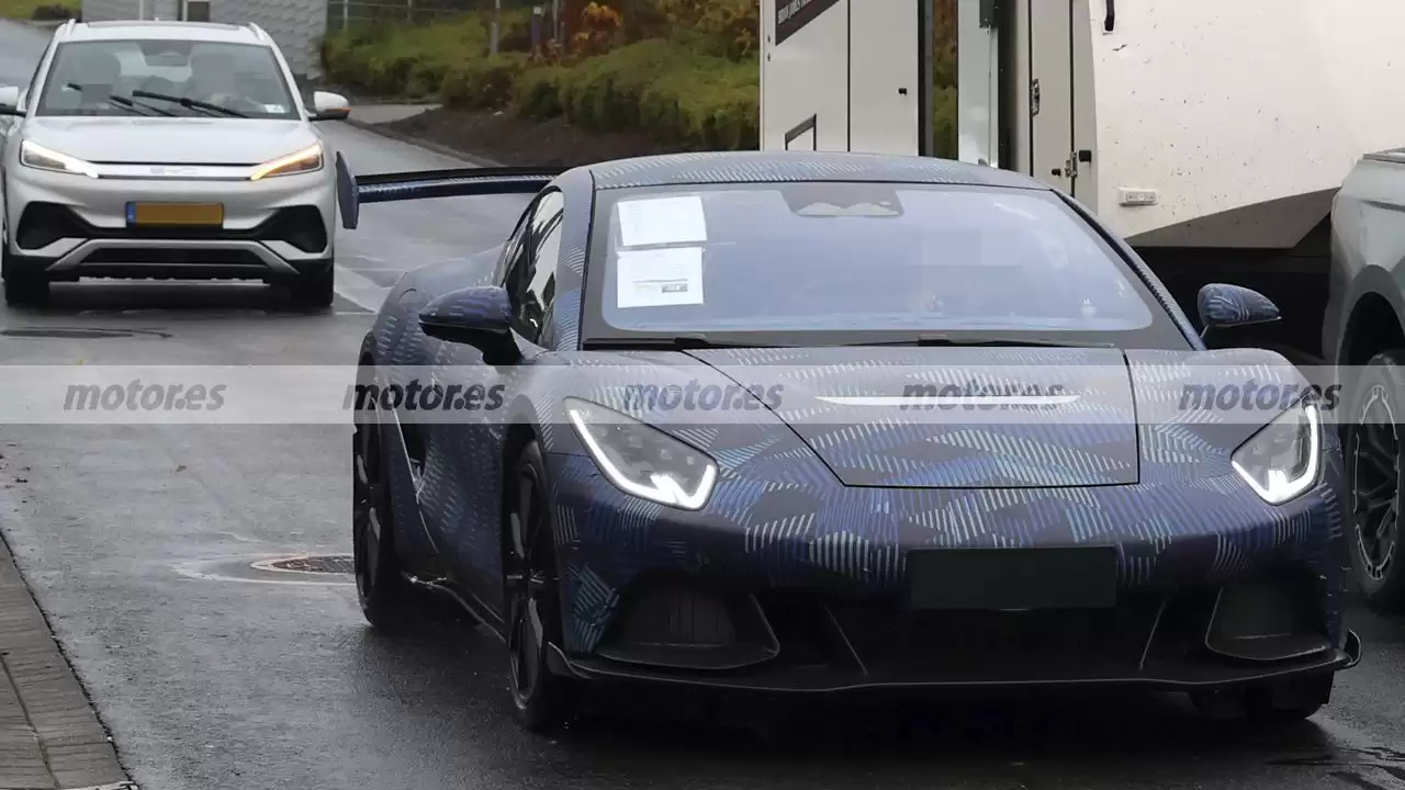 比亚迪腾势首款概念跑车“腾势 Z”现身纽博格林:宽体姿态 + 大尾翼