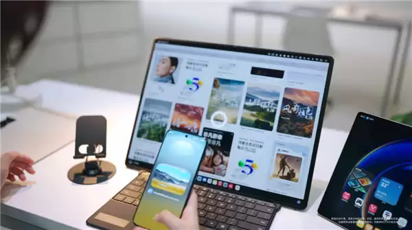 华为鸿蒙HarmonyOS 6正式发布：流畅度提升15%！实况窗、小艺全面升级