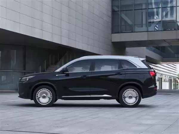 12万级唯一230KM超长续航电混SUV！第三代蓝电E5 PLUS绝对值得等一波