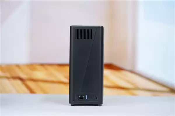 升级X86架构性能大提升！极空间Z2+ Ultra图赏