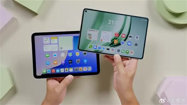 iPadmini（左）和华为新品对比