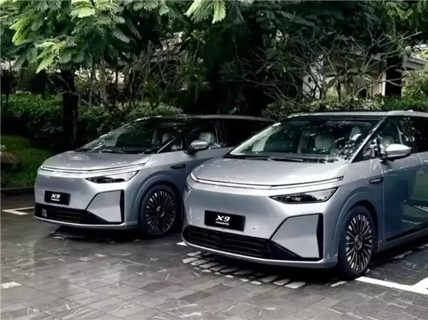 小鹏X9增程版亮相,7座MPV配鲲鹏技术续航突破1600公里