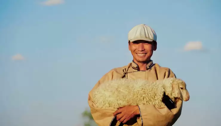 这十年，拼多多和她的消费者们
