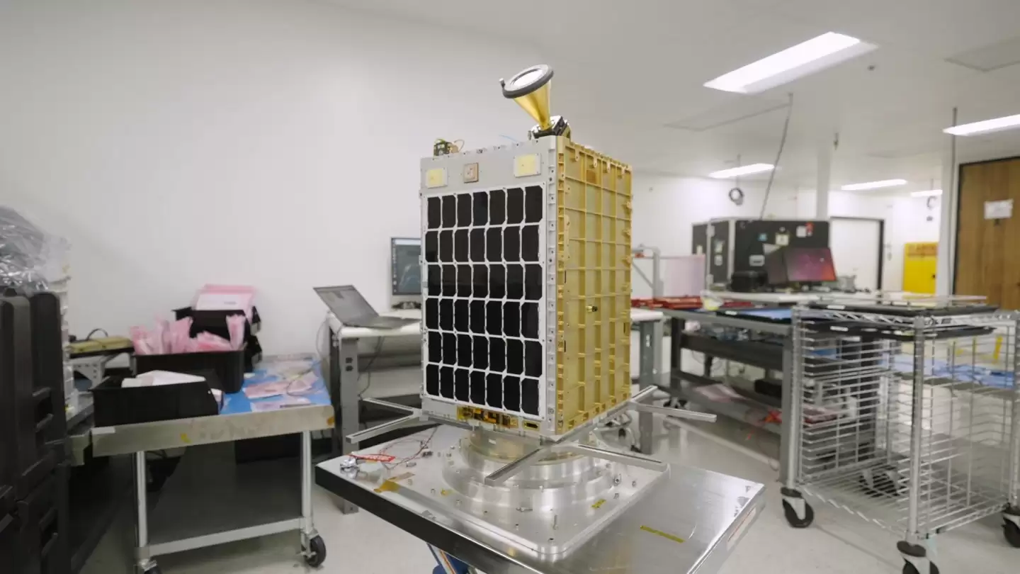 英伟达 H100 GPU 将“上天”:无限太阳能驱动、免费“宇宙级空调”散热