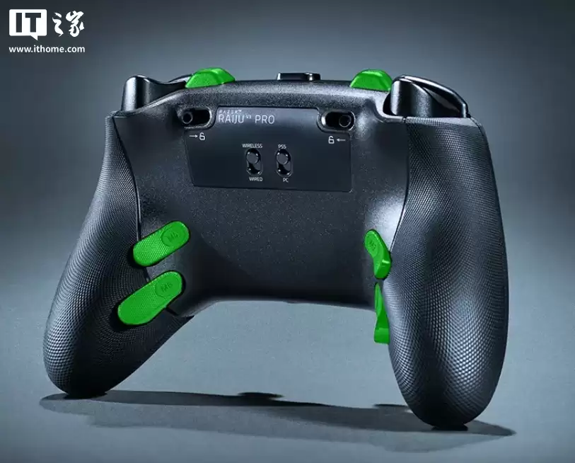 雷蛇飓兽 V3 专业版游戏手柄发布：对称式摇杆、可无线连接 PS5，售价 1599 元