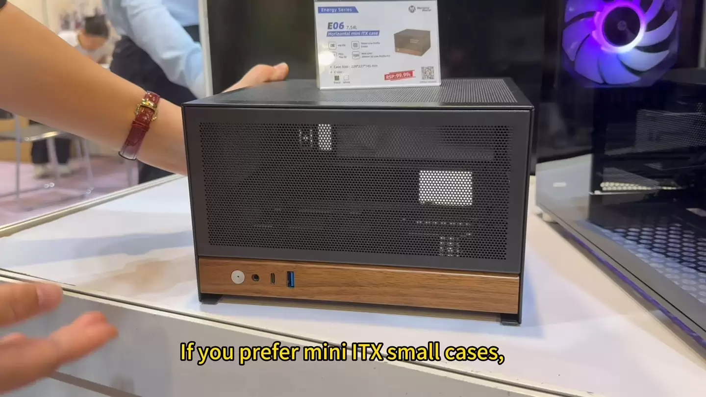 机械大师多款机箱新品亮相，含 14L ITX 铝材无柱海景房