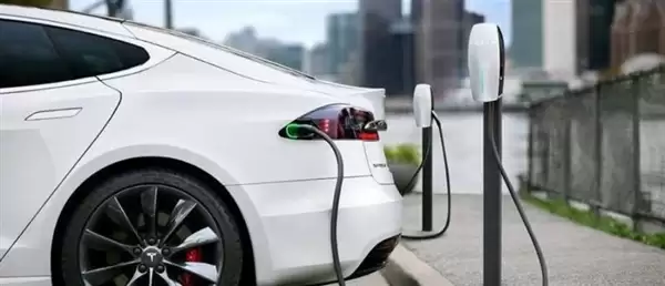 充电后占位94分钟被收费438元 女车主不服!法院判了:收费合规