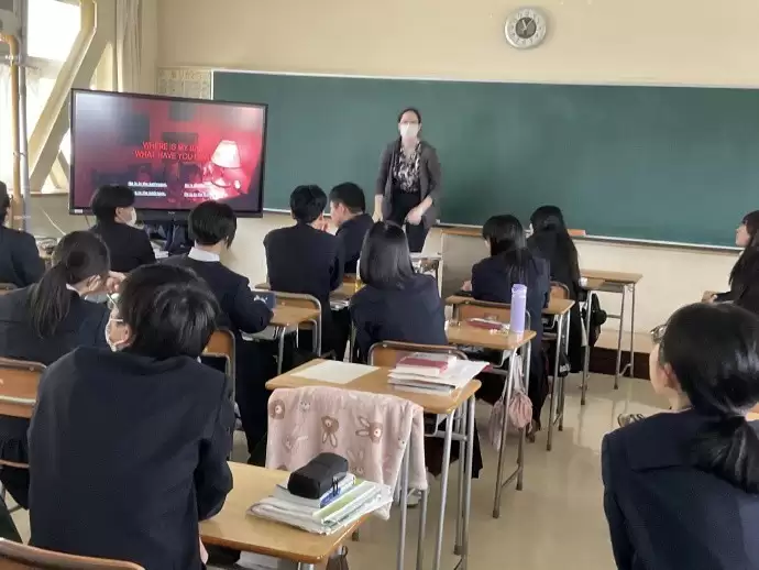日本中学用恐怖游戏P.T.教英语引热议