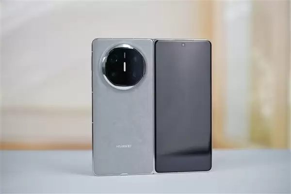 直板机和折叠屏怎么选?2025年不用纠结:华为折叠屏适配全场景需求