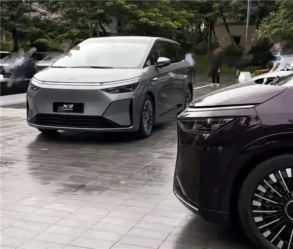 小鹏X9增程版实车外观亮相 综合续航超1600公里 四季度内上市