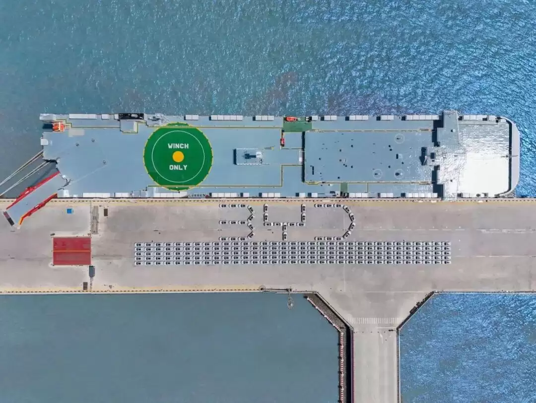 比亚迪出海：从“建”到“简”的车联网修行