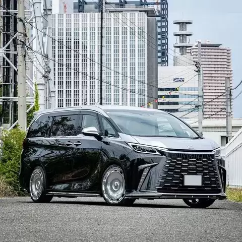 雷克萨斯LM定制版亮相：黑银双色+气动悬架重塑豪华MPV标杆