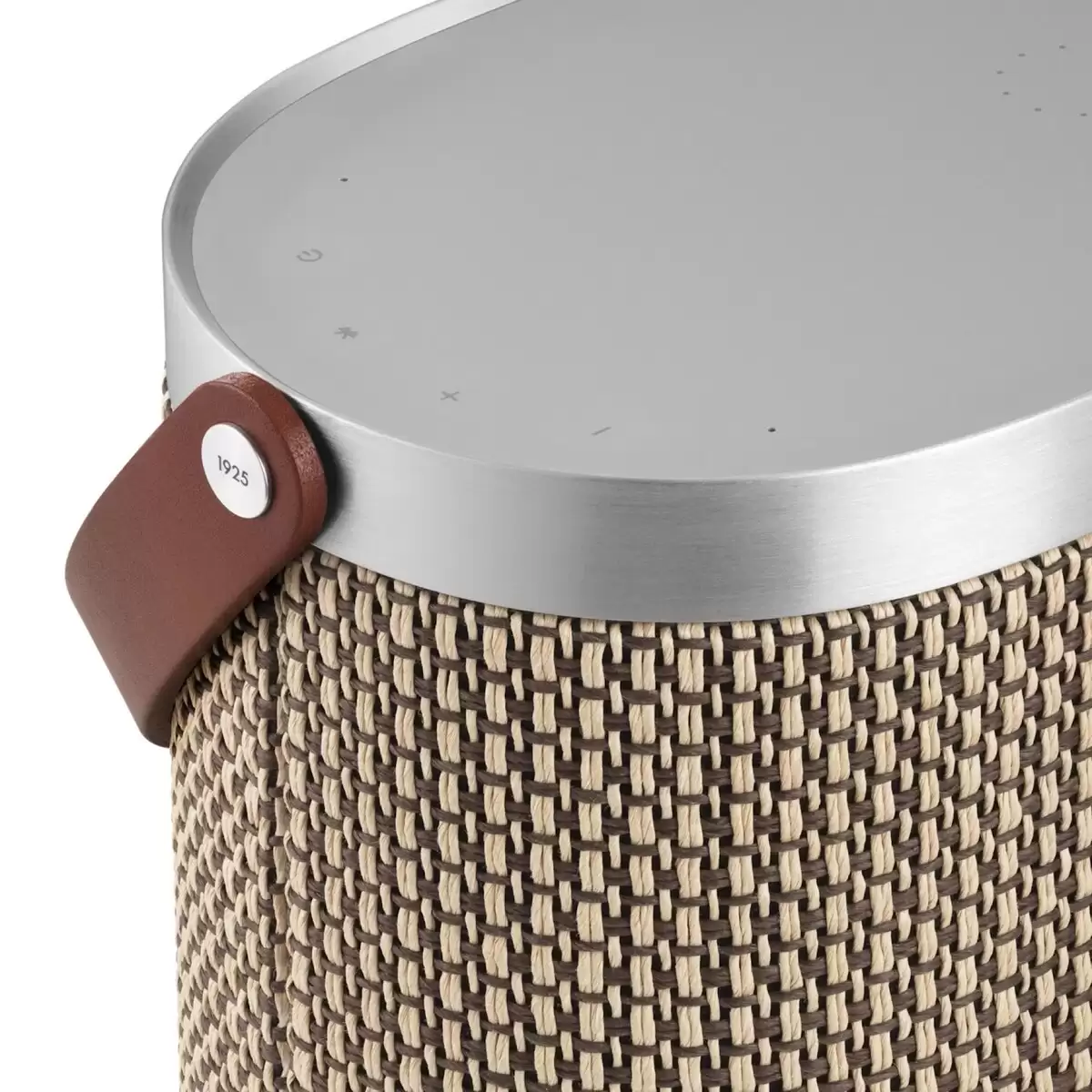 铂傲 B&O 推百年典藏系列:世纪蓝 Beosound A9 音响售 33480 元