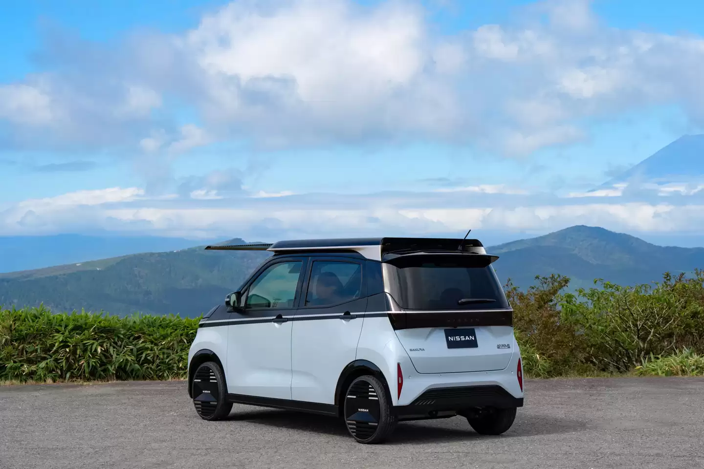 日本最畅销电动汽车日产Sakura将支持太阳能充电，每年可增3000km续航