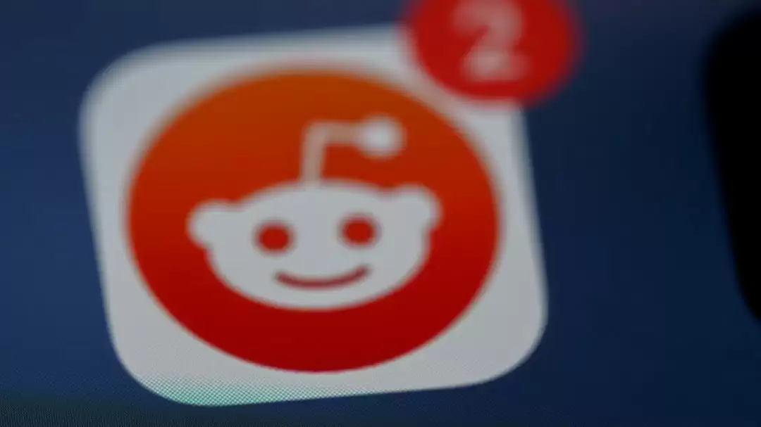 Reddit起诉多家公司非法抓取数据用于AI训练