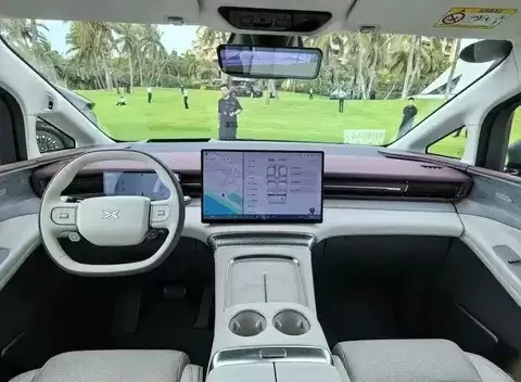 小鹏X9增程版内饰亮相 配800V平台/续航超1600公里