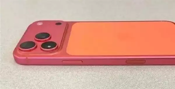 iPhone 17 Pro星域橙褪色风波:工艺缺陷或因供应链调整