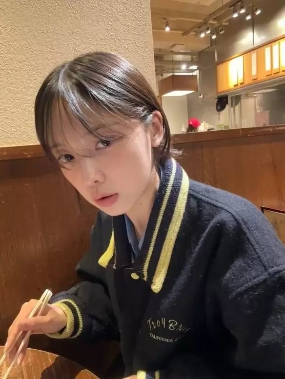 《寂静岭f》女主演直播被游戏吓哭 惊恐表情包出圈